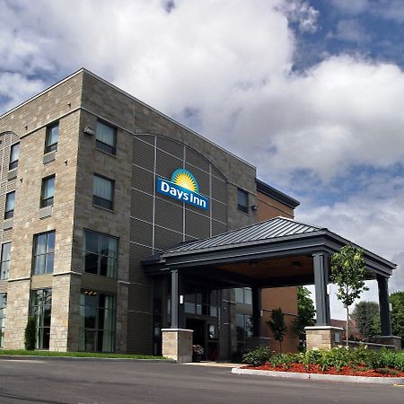 Days Inn By Wyndham Lévis Exteriör bild